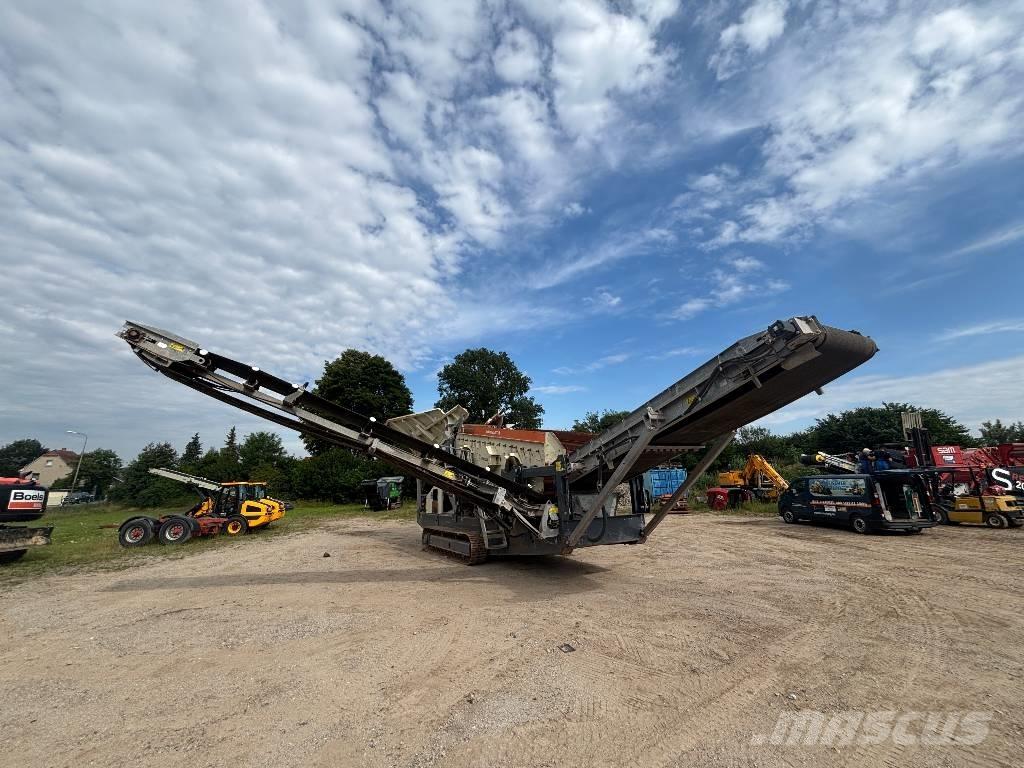 Metso ST2.8 自走式スクリーン