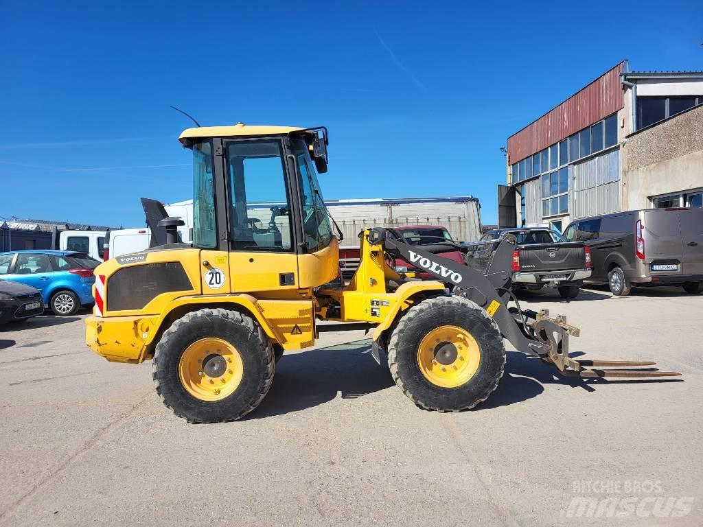 Volvo L 30 G ホイールローダー・タイヤショベル