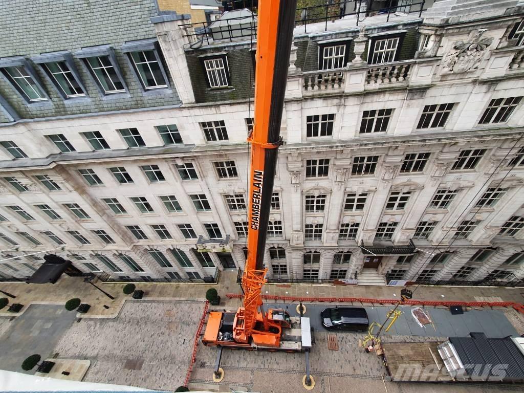 Liebherr LTM1070-4.2 オールテレーンクレーン