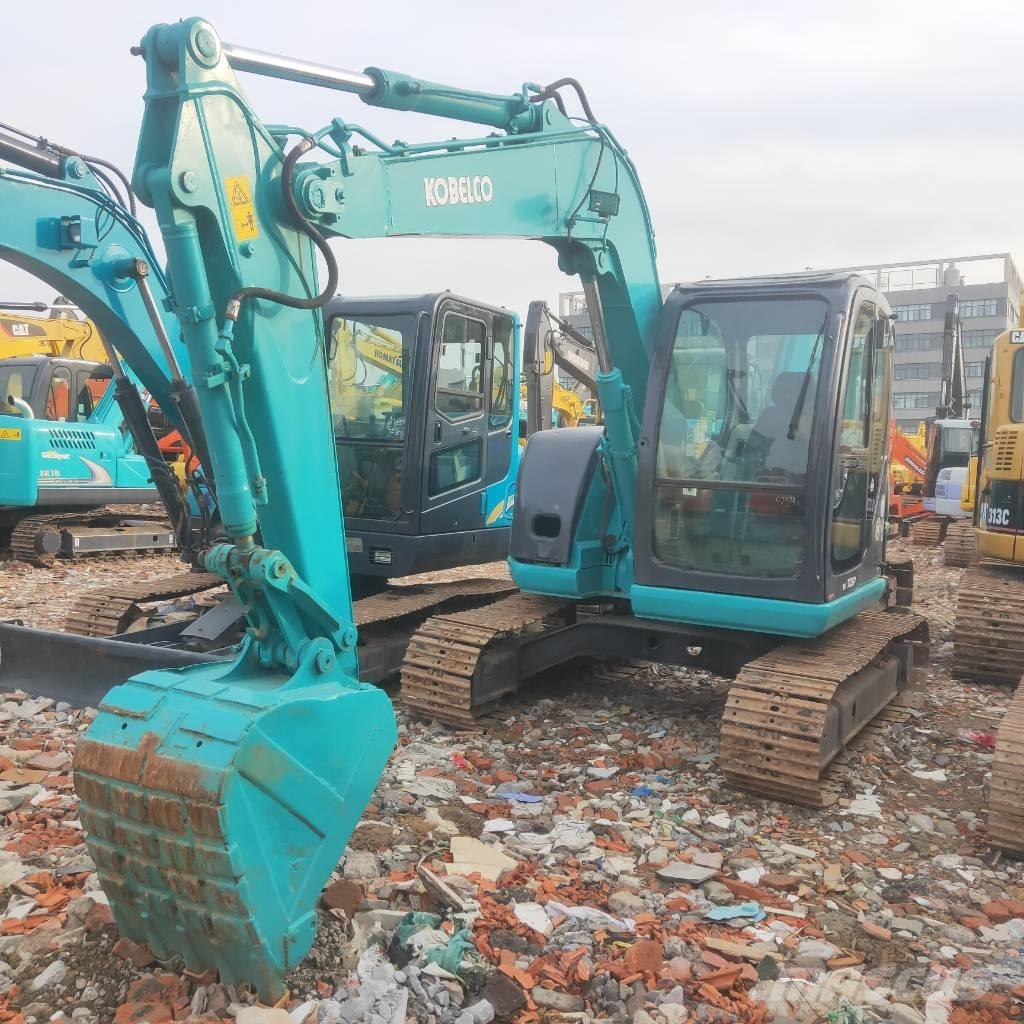 Kobelco SK 70 SR 中型油圧ショベル 7ｔ-12ｔ（ユンボ・パワーショベル・バックホー）