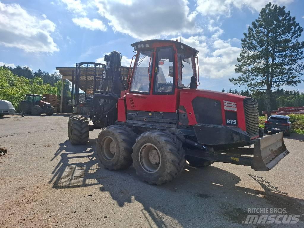 Komatsu 875 フォワーダー