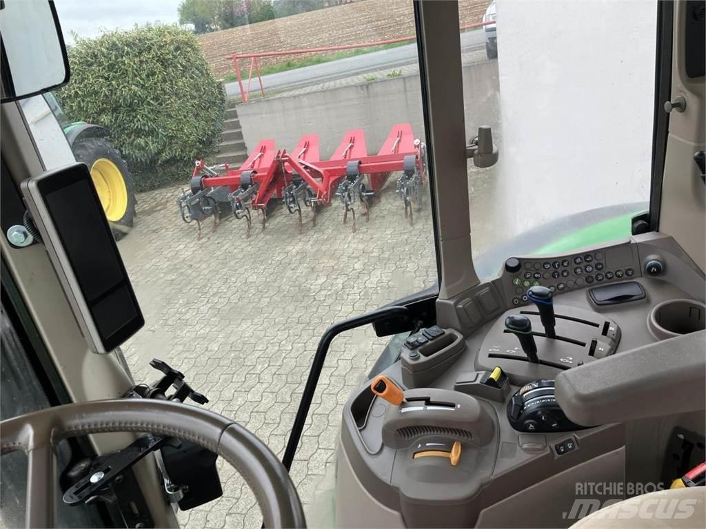John Deere 6120M トラクター