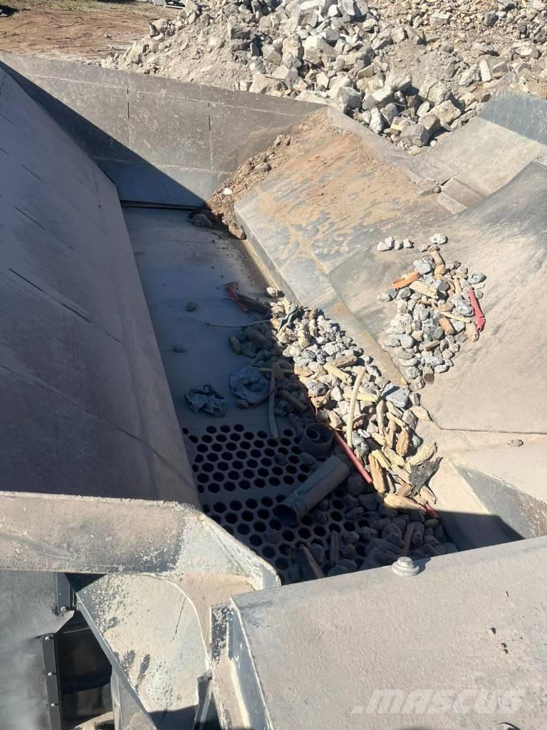 Keestrack R3e クラッシャー固定式