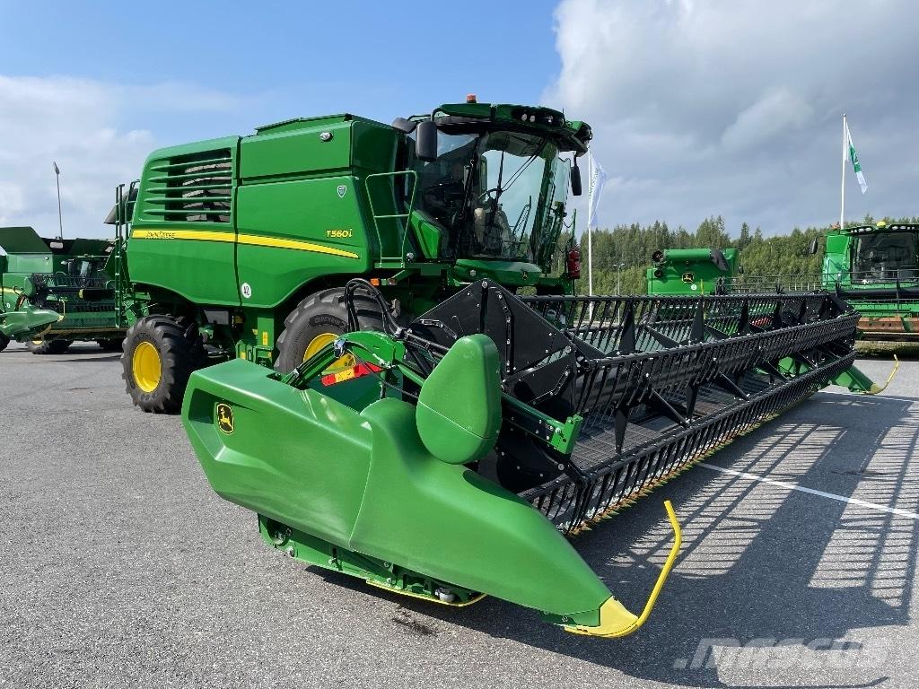 John Deere T 560 i コンバイン