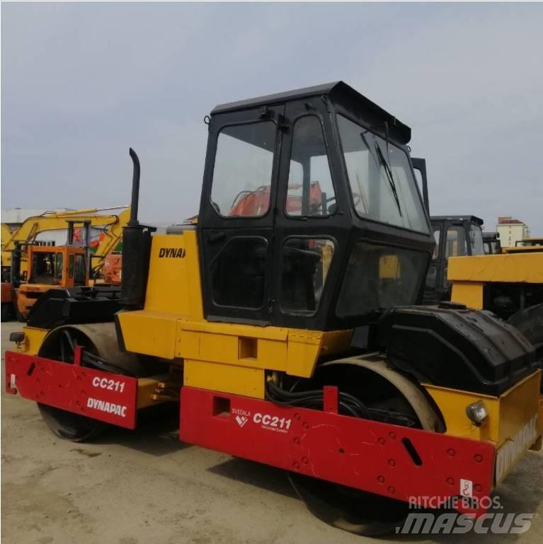 Dynapac CC 211 タンデムローラ