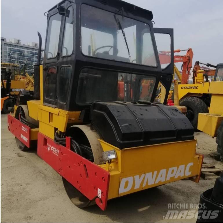 Dynapac CC 211 タンデムローラ