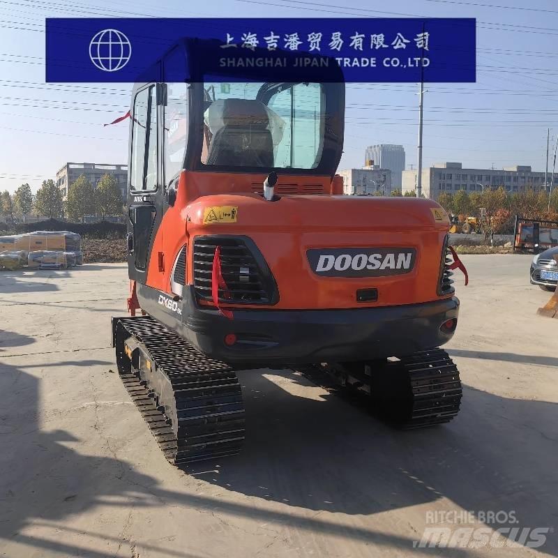 Doosan DX 60 大型油圧ショベル12t以上（パワーショベル・ユンボ）