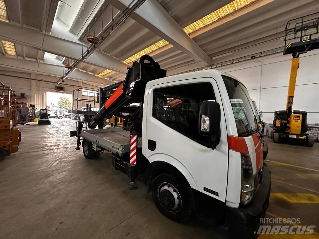Socage 28 metri トラック高所作業車