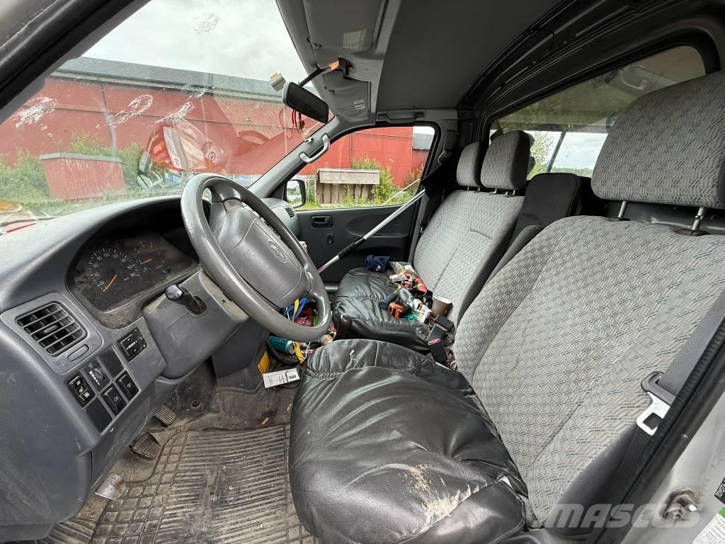 Toyota Hiace 4x4 パネルバン