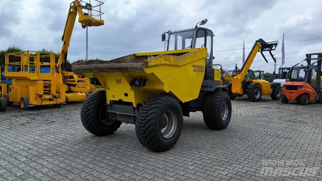 Wacker Neuson DW 90 サイト　ダンプ