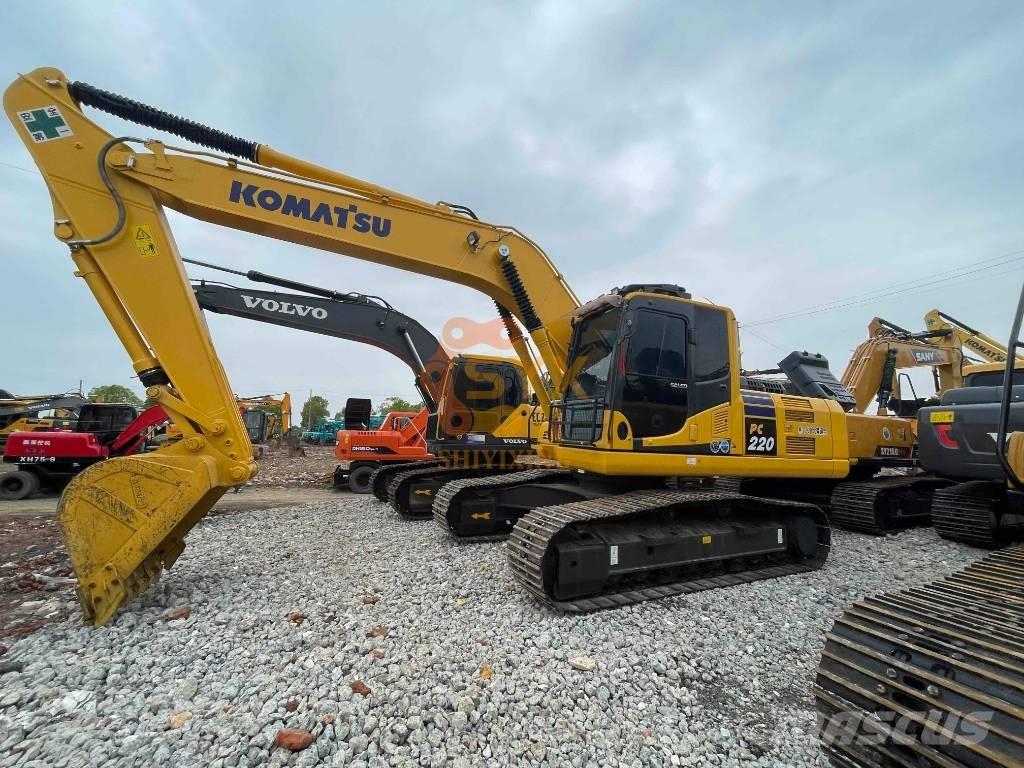 Komatsu PC 220-8M0 大型油圧ショベル12t以上（パワーショベル・ユンボ）