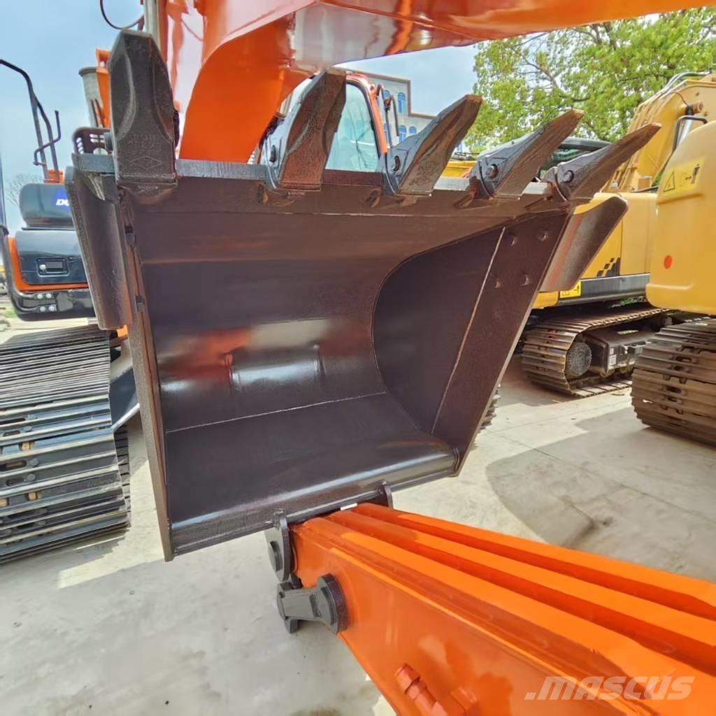 Doosan DX 225 大型油圧ショベル12t以上（パワーショベル・ユンボ）