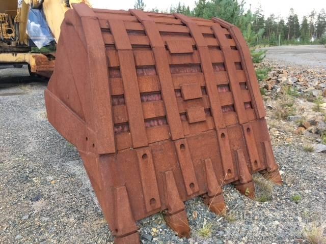 Komatsu PC 1000-1 大型油圧ショベル12t以上（パワーショベル・ユンボ）