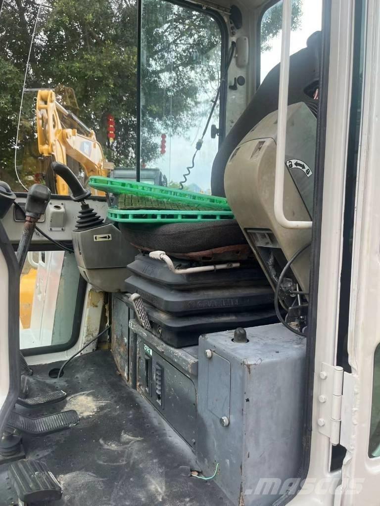 Takeuchi TB 160C 大型油圧ショベル12t以上（パワーショベル・ユンボ）