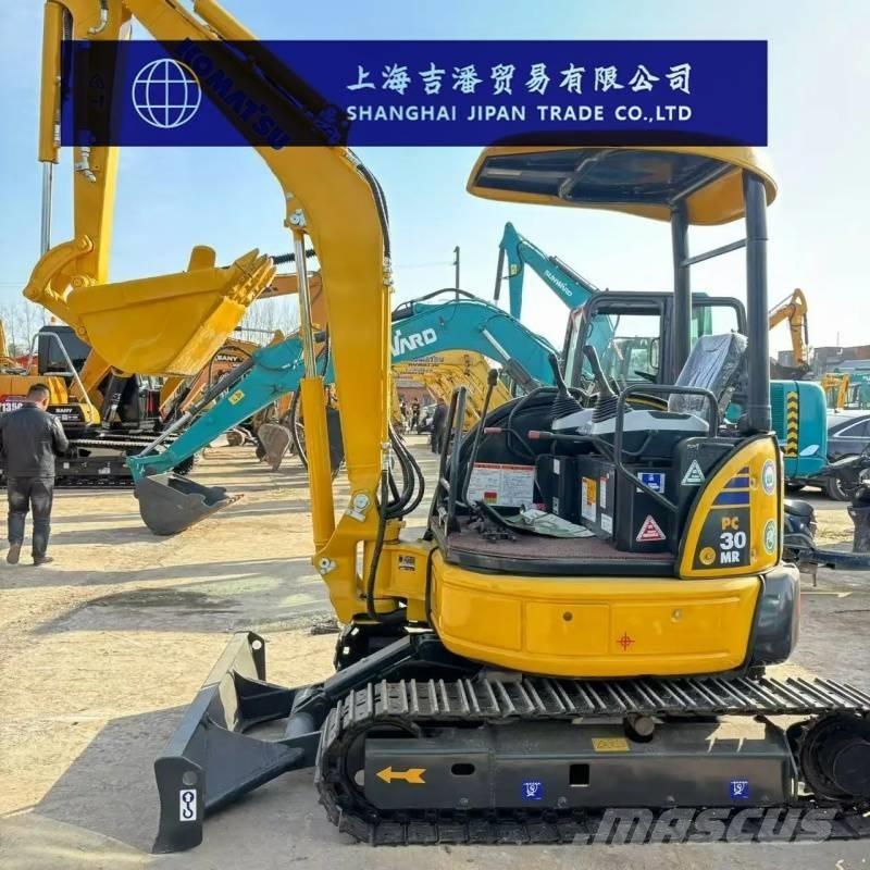 Komatsu PC 30 ミニ油圧ショベル 7t以下（ミニユンボ・ミニディガー）