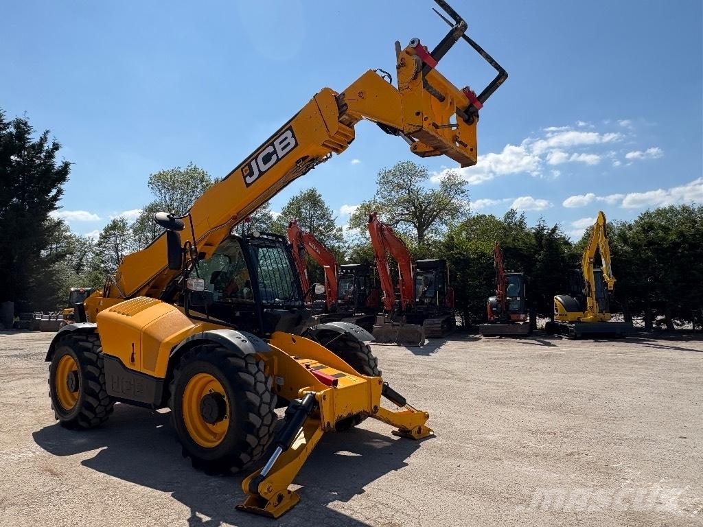JCB 540-140 テレスコーピックハンドラー