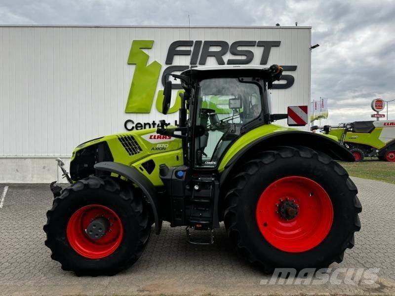 CLAAS AXION 870 トラクター