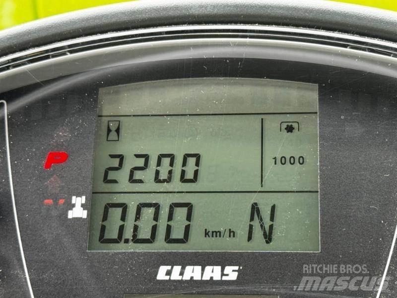 CLAAS AXION 870 トラクター