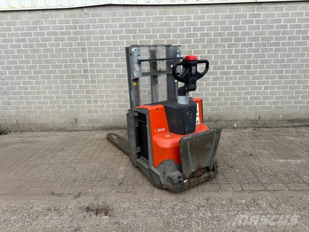 BT SWE200D ウォーキンフォークリフト