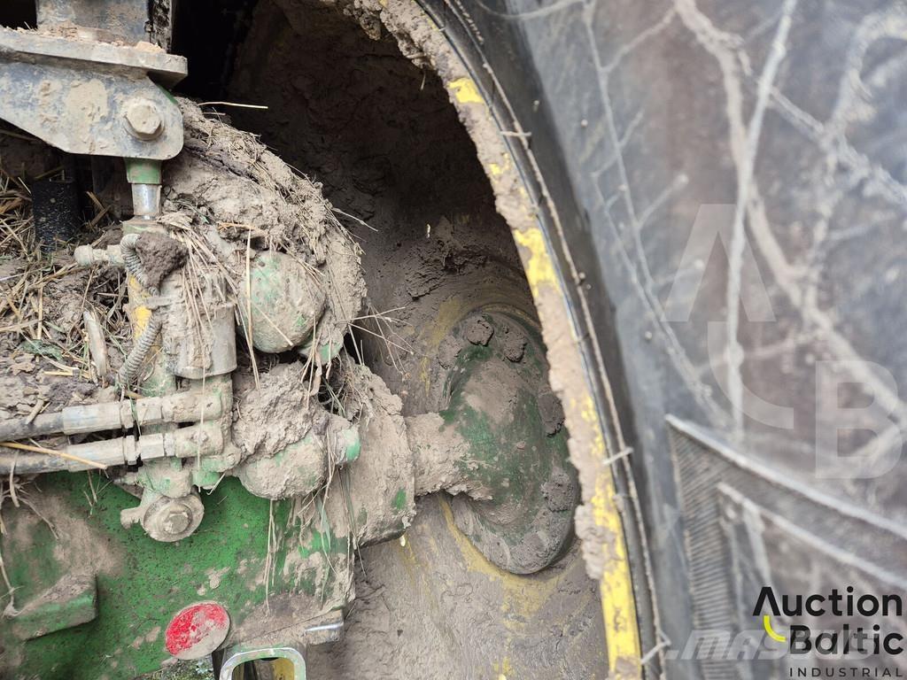 John Deere 6210 R トラクター