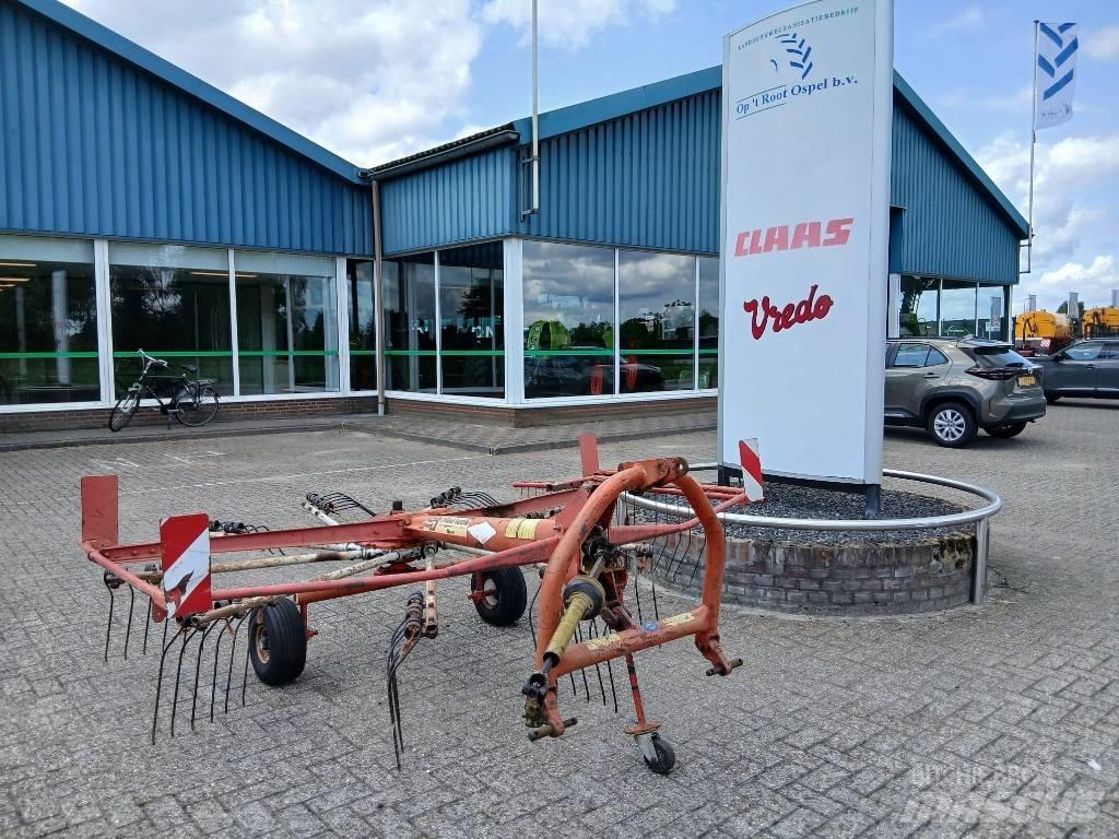 Kuhn GA 301 ウィンドローア/レーキ