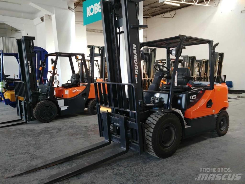 Doosan D45 SC-5 ディーゼル・軽油