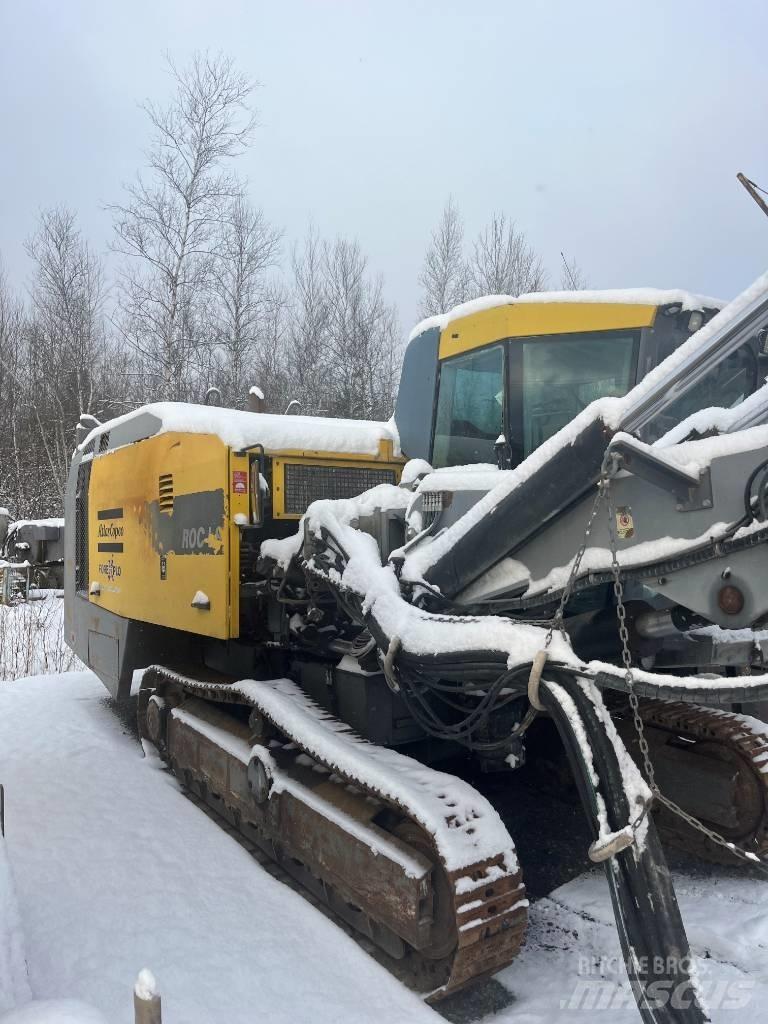 Atlas Copco L8.30 サーフェイスドリルリグ