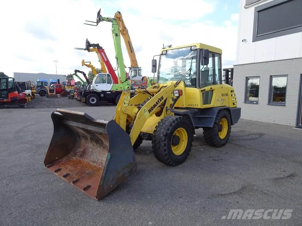 Komatsu WA65-3 ホイールローダー・タイヤショベル