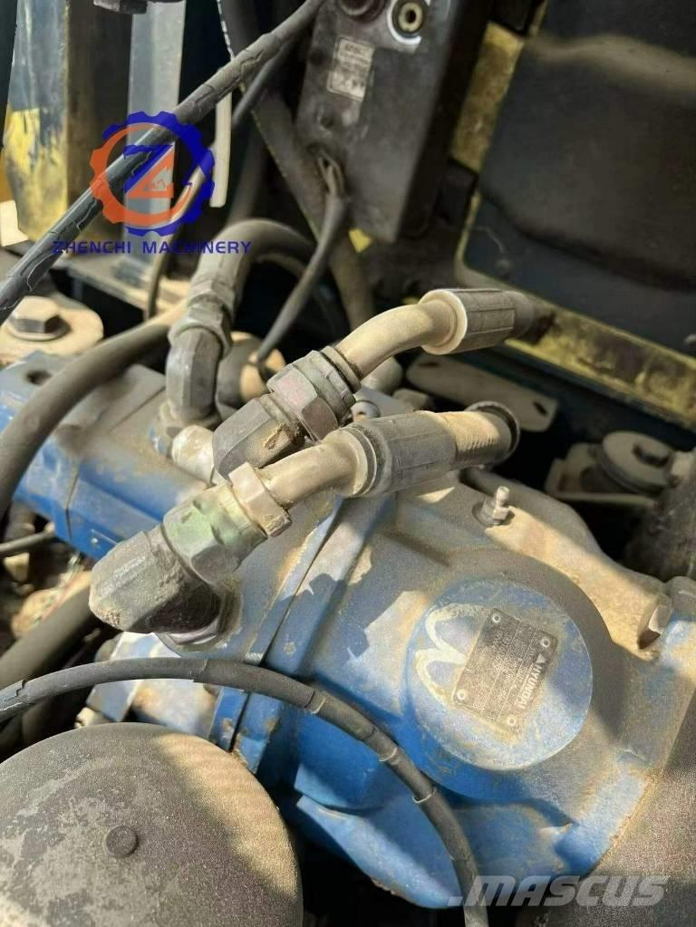 Hyundai 60 W ホイール式油圧ショベル（パワーショベル・ユンボ・バックホー）