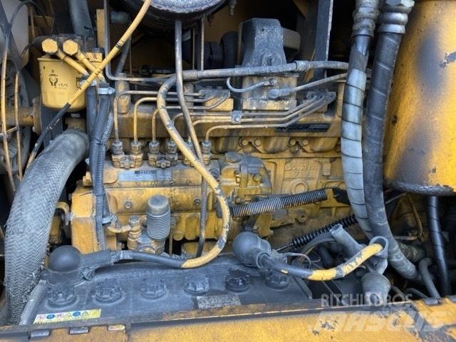 Komatsu GD 405 A-2 モーターグレーダー