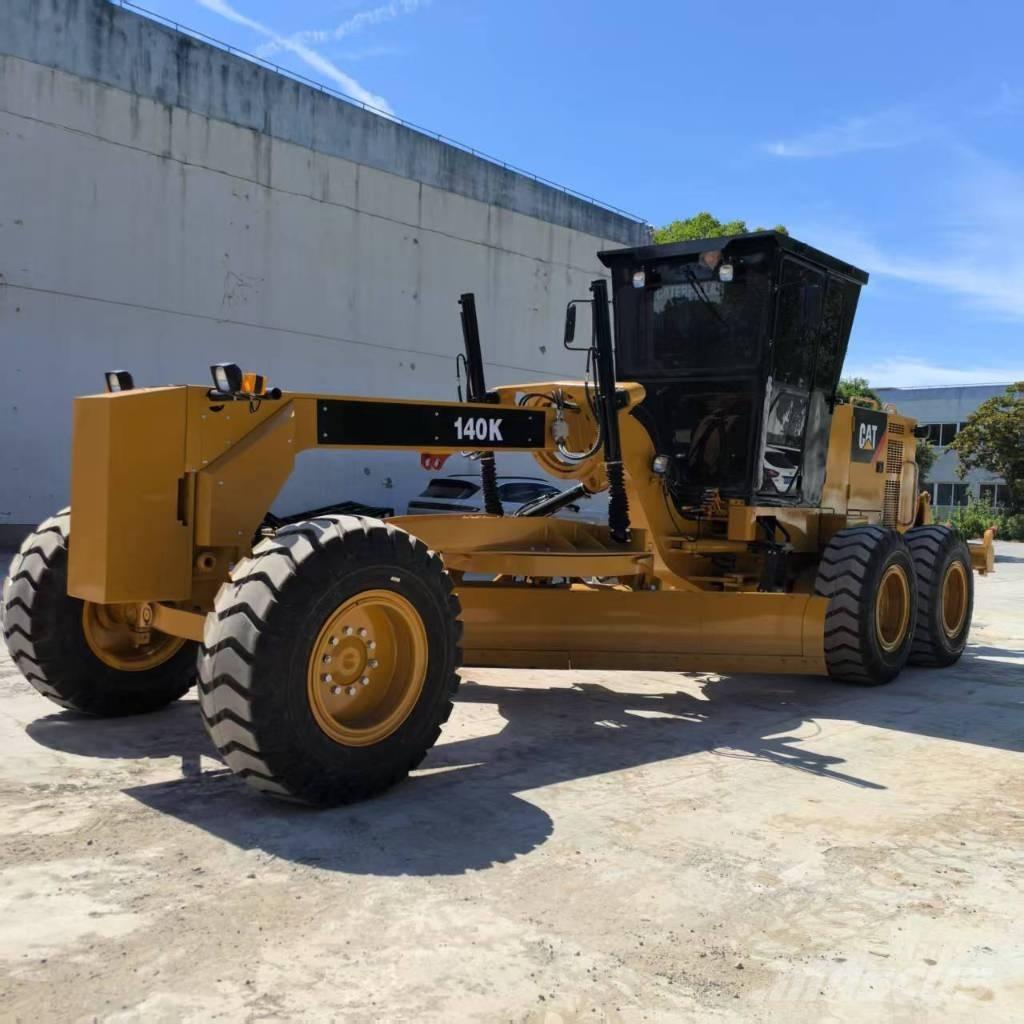 CAT 140 K モーターグレーダー