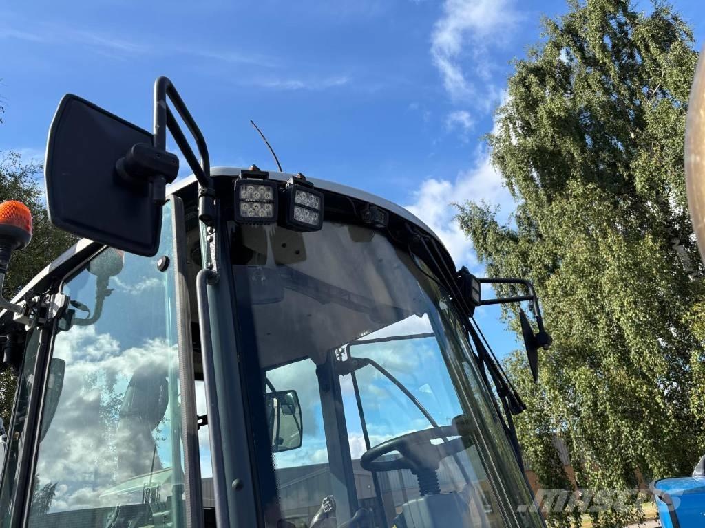 Lännen 8800 K バックホーローダー