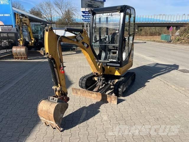 CAT 301.4 C ミニ油圧ショベル 7t以下（ミニユンボ・ミニディガー）