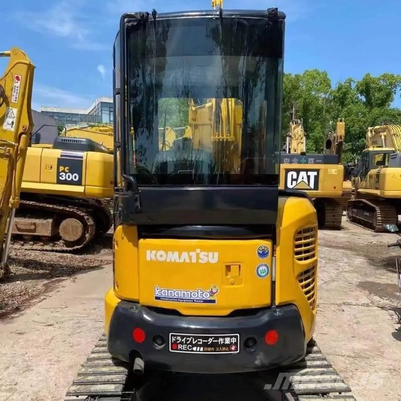 Komatsu PC 30 ミニ油圧ショベル 7t以下（ミニユンボ・ミニディガー）