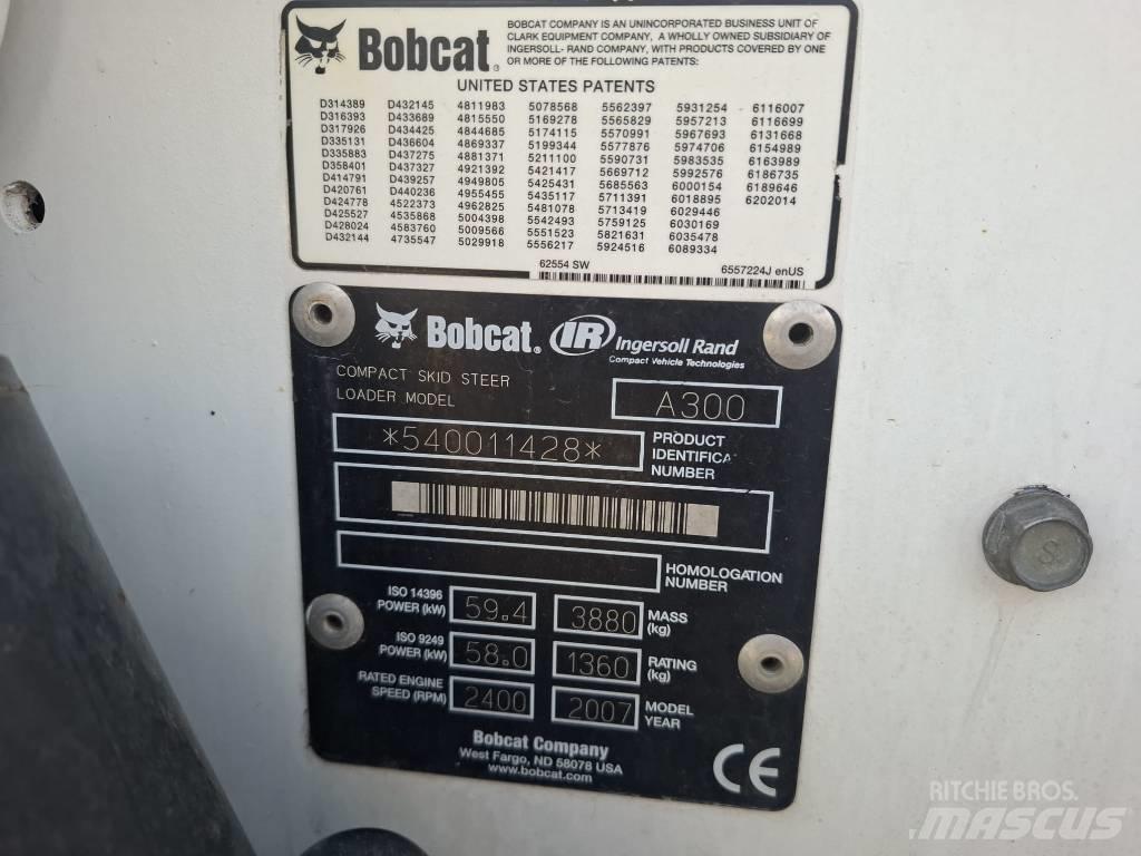 Bobcat A 300 スキッドステアローダー