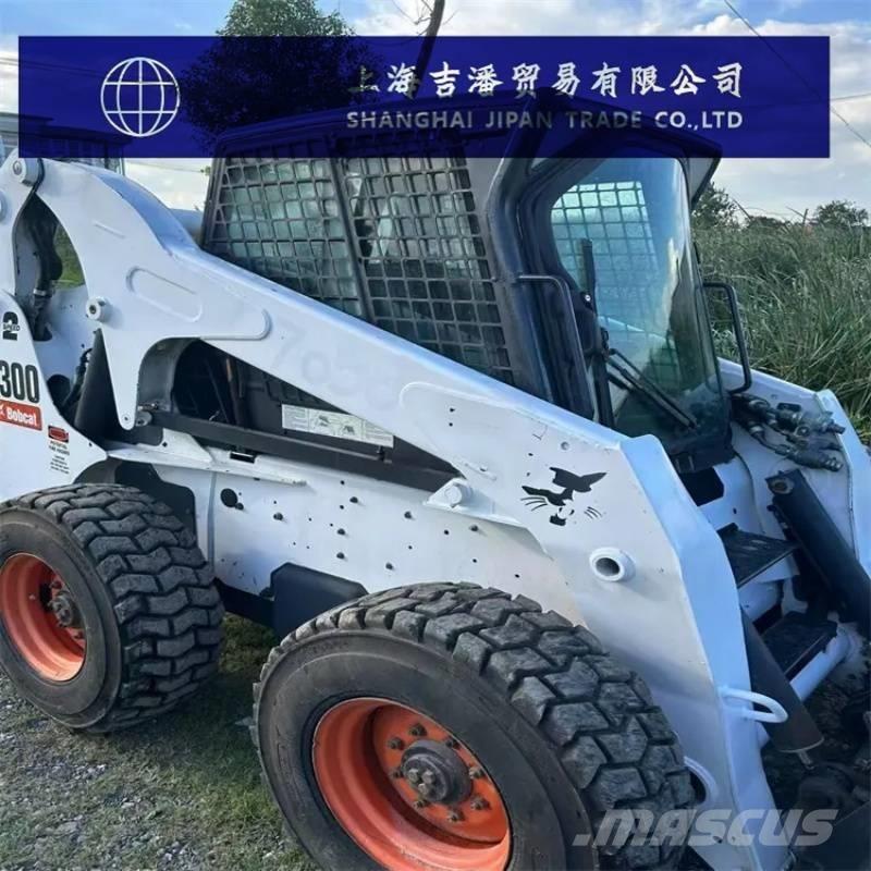 Bobcat S 300 スキッドステアローダー