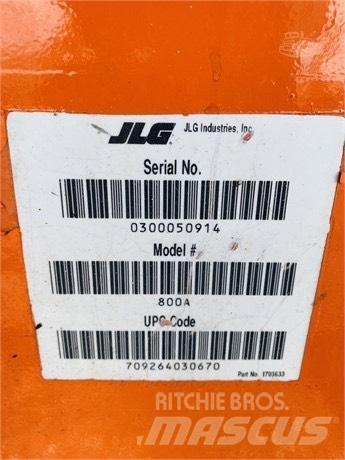 JLG 800 AJ ブームリフト　屈伸型