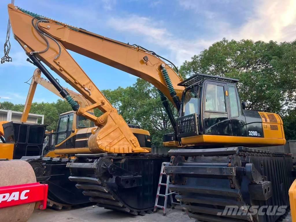 CAT 320 D2 水陸両用油圧ショベル、ユンボ