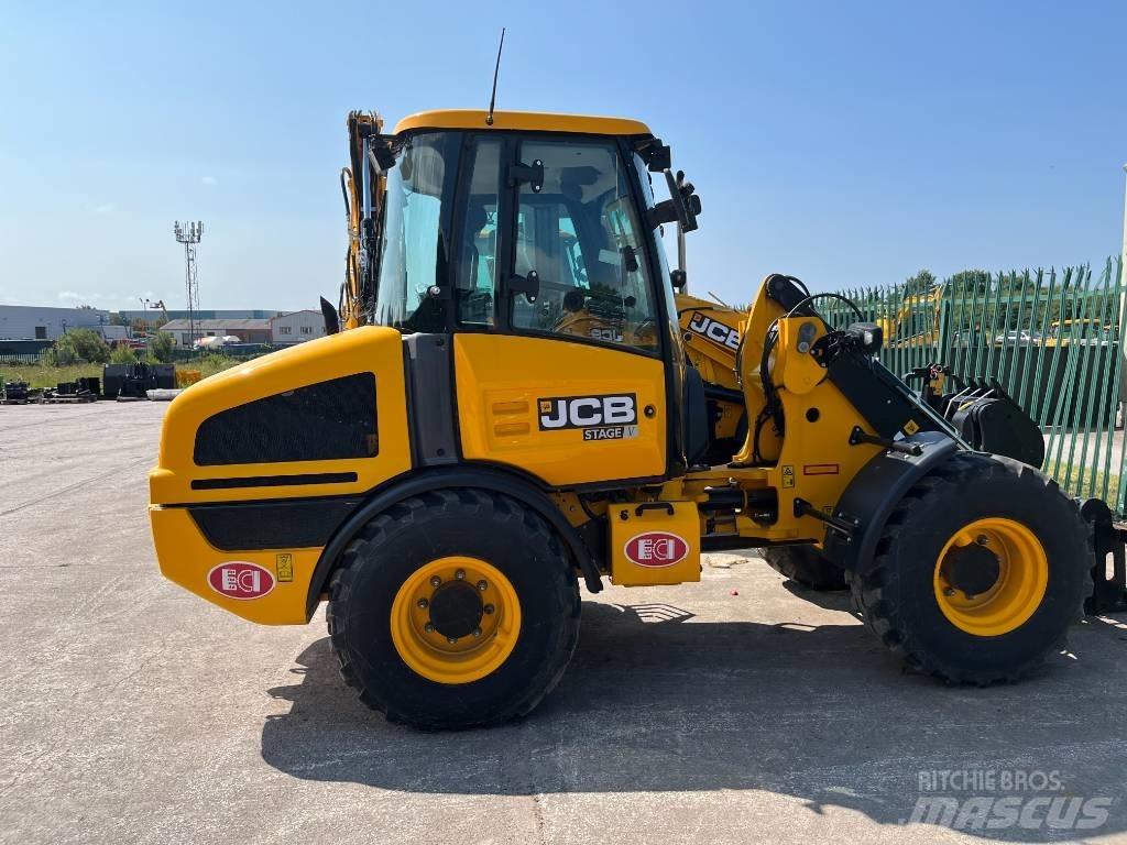 JCB 407 agri demo トラクター