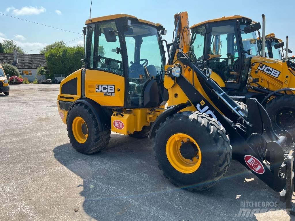 JCB 407 agri demo トラクター