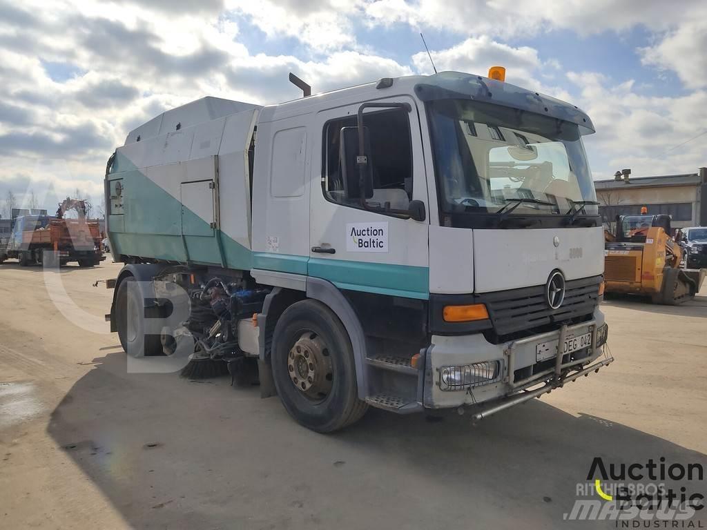 Mercedes-Benz 1517 路面清掃機