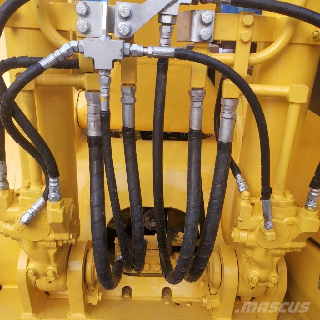Komatsu PC 130 大型油圧ショベル12t以上（パワーショベル・ユンボ）