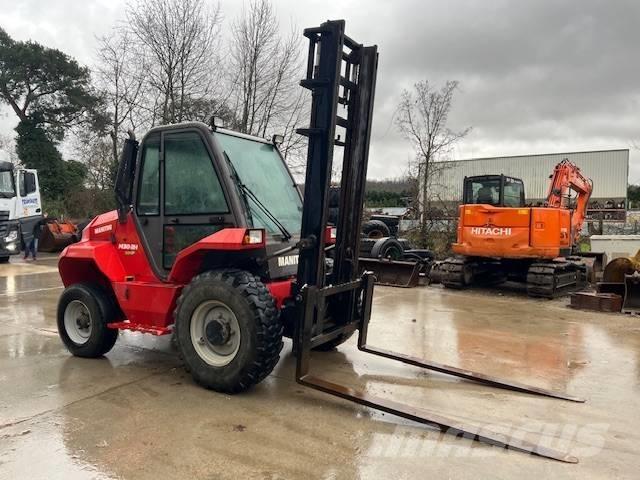Manitou M 30.2 ラフターテレントラック