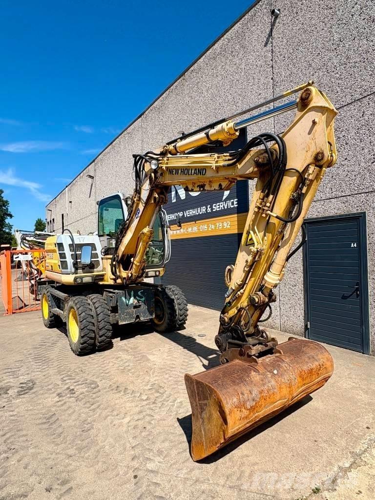 New Holland MH 2.6 ホイール式油圧ショベル（パワーショベル・ユンボ・バックホー）