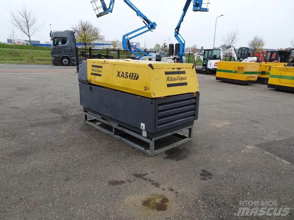 Atlas Copco XAS137 コンプレッサー
