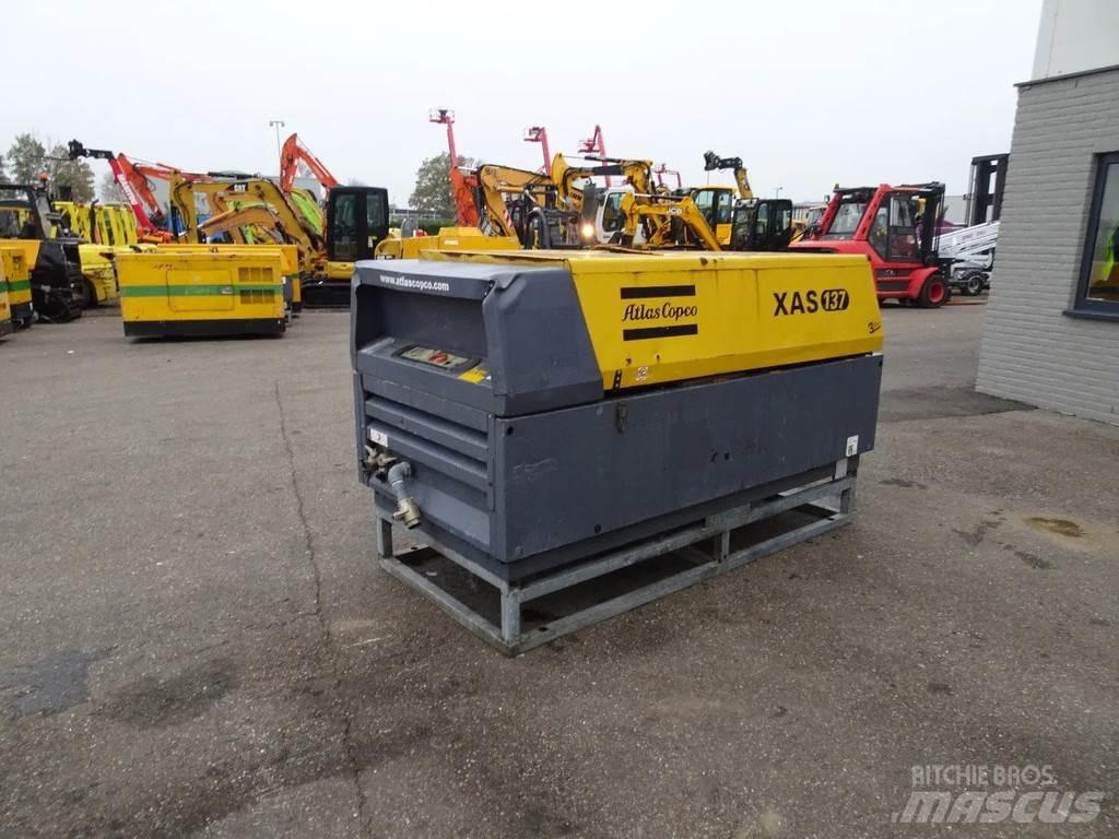 Atlas Copco XAS137 コンプレッサー