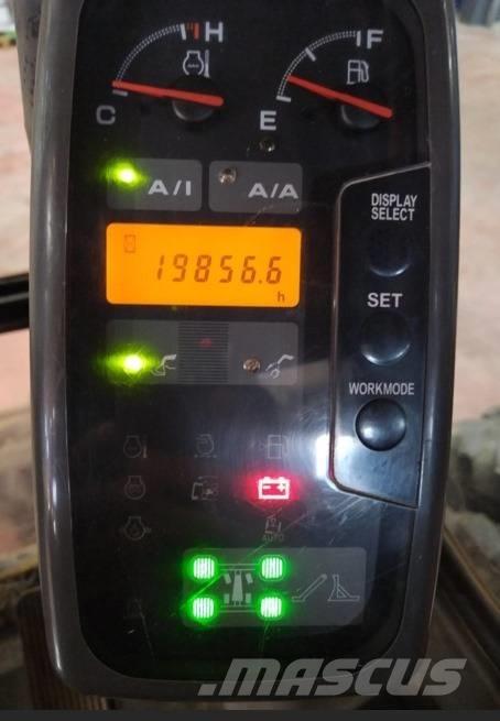 Hitachi ZX 210 W ホイール式油圧ショベル（パワーショベル・ユンボ・バックホー）