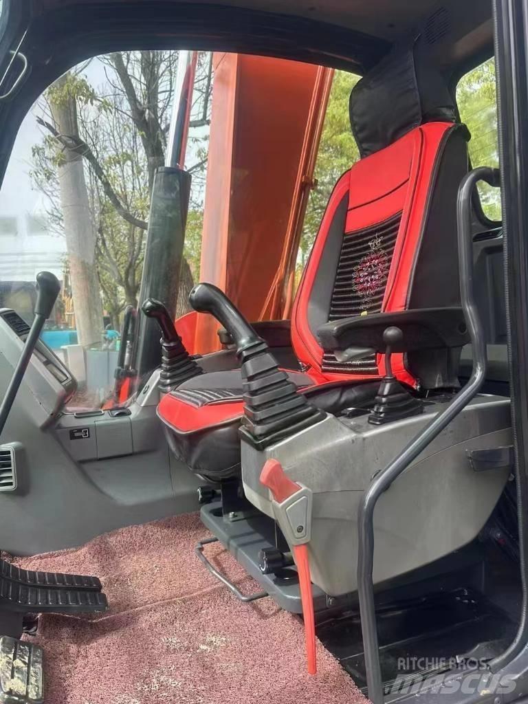 Doosan DX 75LC-9 C ミニ油圧ショベル 7t以下（ミニユンボ・ミニディガー）