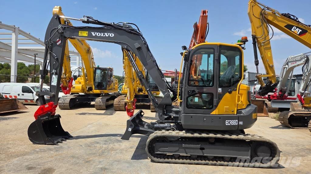 Volvo ECR 88 PLUS 中型油圧ショベル 7ｔ-12ｔ（ユンボ・パワーショベル・バックホー）