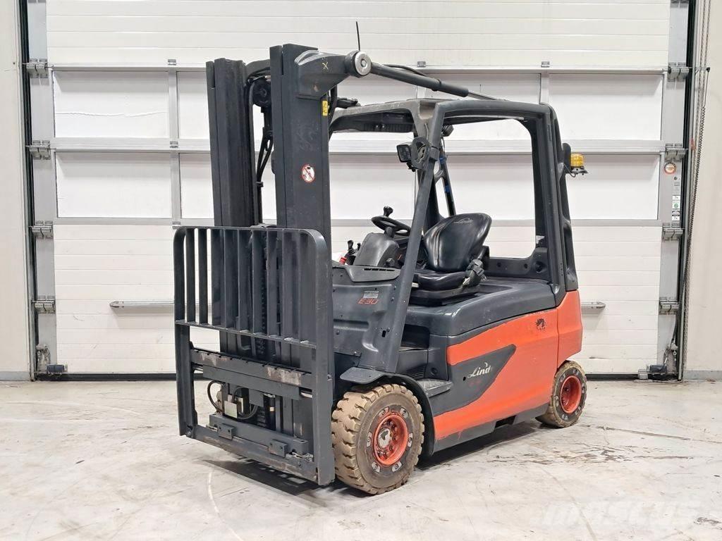 Linde E30L-01 バッテリーフォークリフト